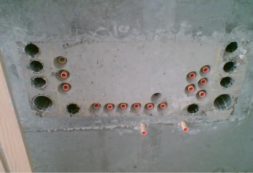 Inbouwdozen in een betonwand