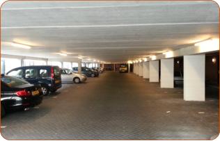 Verlichting in een parkeergarage